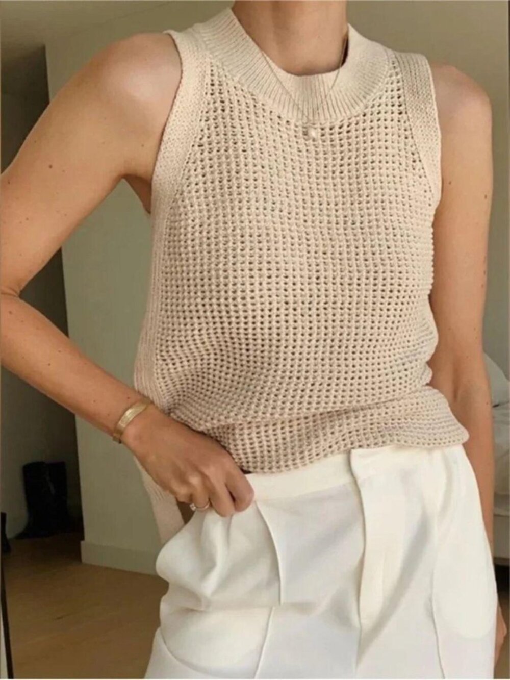 COMMENSE Beige Open Knit Sleeveless Sweater Vest – NWT – S